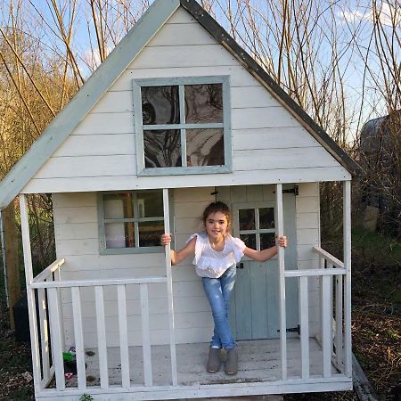 Willow Court Farm The Lodge & Petting Farm, 8 Mins From Legoland & Windsor, 15 Mins From Lapland Uk Екстериор снимка