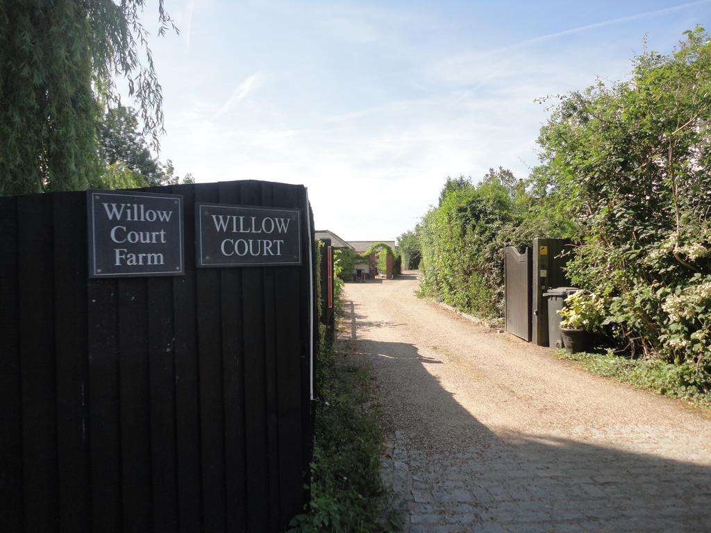 Willow Court Farm The Lodge & Petting Farm, 8 Mins From Legoland & Windsor, 15 Mins From Lapland Uk Екстериор снимка
