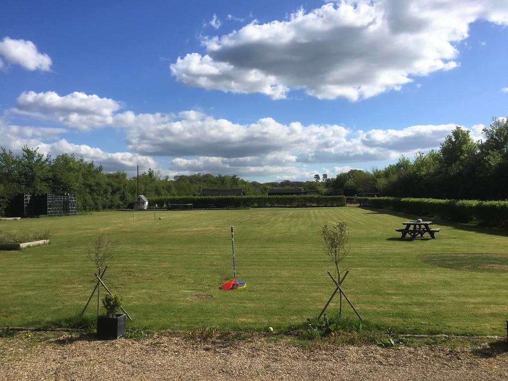 Willow Court Farm The Lodge & Petting Farm, 8 Mins From Legoland & Windsor, 15 Mins From Lapland Uk Екстериор снимка